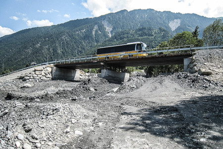 21. Juni 2013 Unterhalb Notbrücke: Im Sommer ist die Rüfe weniger aktiv.