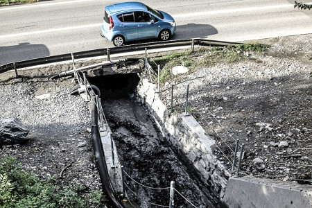 18. September 2014 Schwachstelle Auslauf Geschiebefang: Material kann sich ablagern und Verkehrswege und Industriegebiet schädigen.
